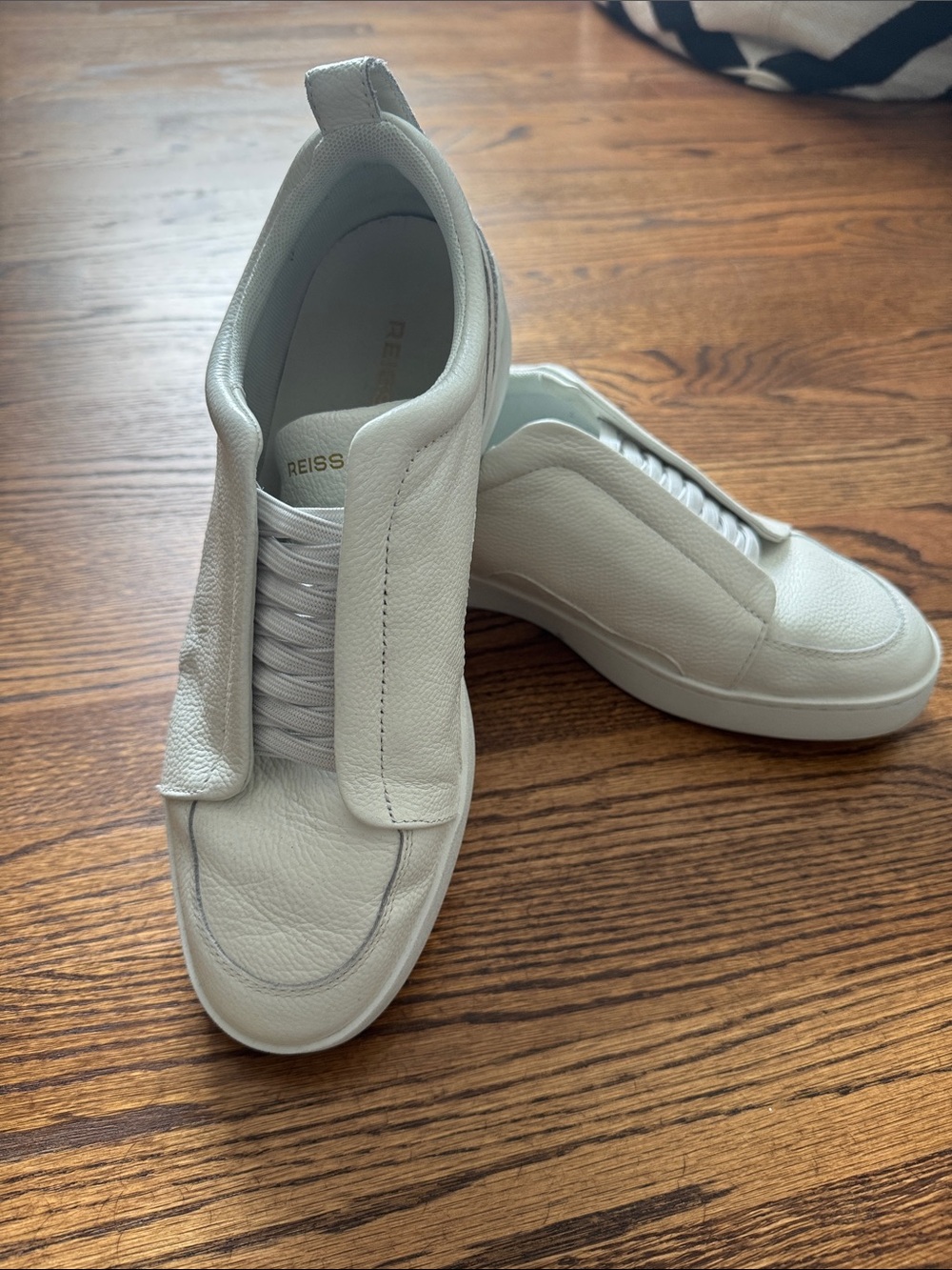 Reiss Men's White Leather Low-Top Slip on Sneakers